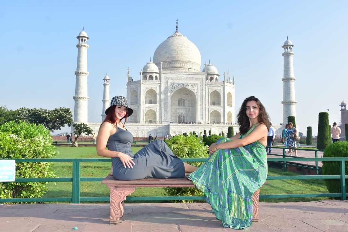 Taj Mahal and Agra City Overnight Tour from Delhi